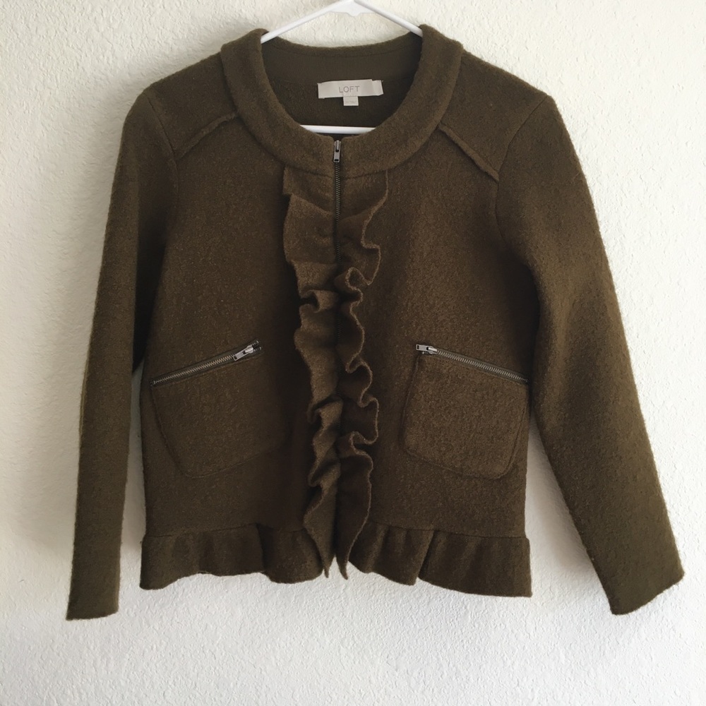 Loft merino wool jacket with ruffles zipper pocket